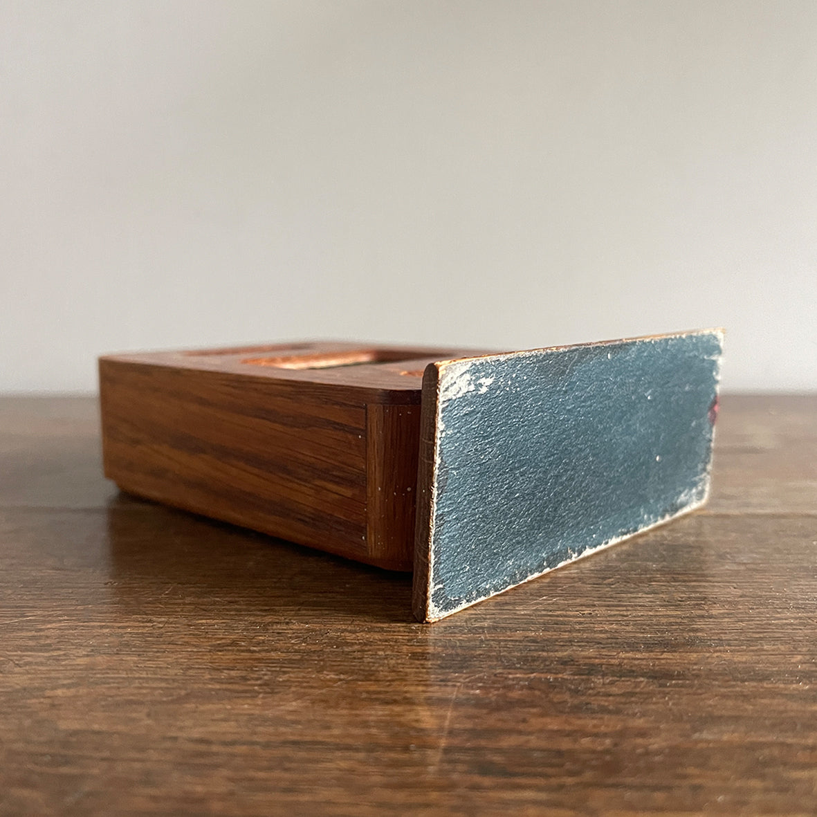 A 1950s perpetual desk calendar in oak. Still nice and fresh and perfect for your desk - SHOP NOW - www.intovintage.co.uk