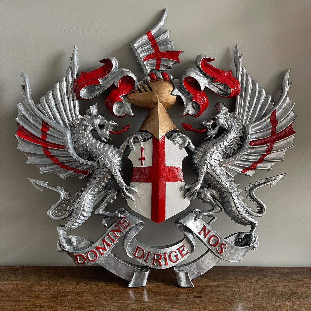 A magnificent City of London Crest centred by a golden helmet, flanked by two dragons supporting the de-bossed George Cross shield. With foliate surrounded ribbon carrying the motto of the city, 'DOMINE DIRGE NOS' meaning 'Lord, direct (guide) us' - SHOP NOW - www.intovintage.co.uk