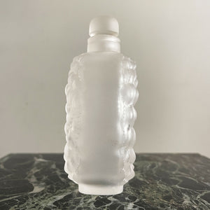 A beautiful late 20th C Lalique Dahlia scent bottle with original stopper. The words "Lalique France" are etched onto the base - SHOP NOW - www.intovintage.co.uk