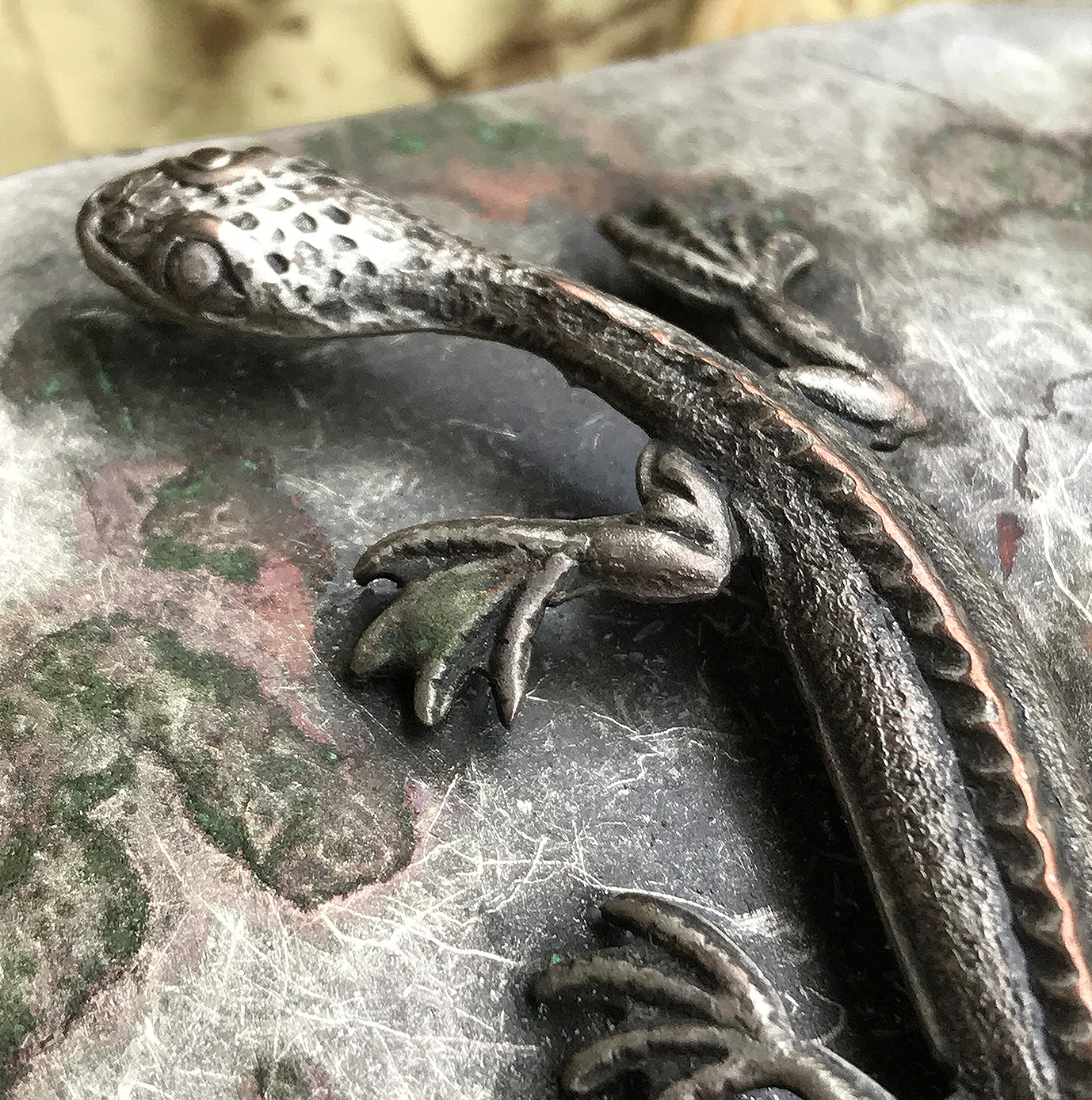 Beautiful Pewter lizard brooch. Expertly modelled and detailed. Secure fastener on the reverse. A real statement piece - SHOP NOW - www.intovintage.co.uk